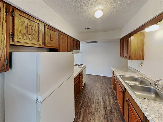 Photo - 501 Byron St