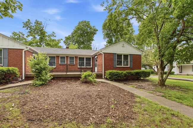 Photo - 4612 Rookwood Ave