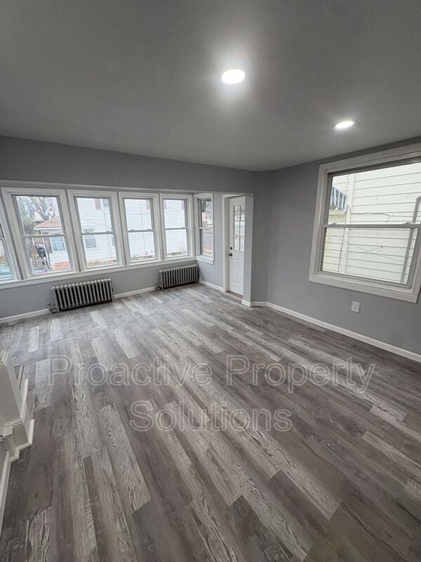 Photo - 461 Madison St