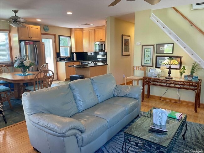 Photo - 89 Lynbrook Ave