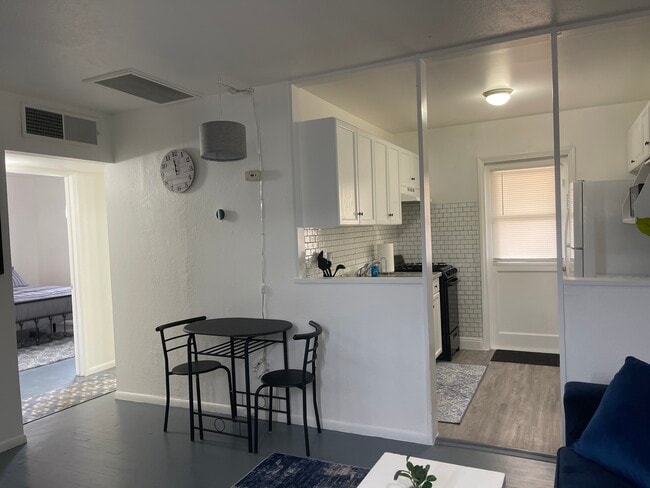 Photo - 6393 S Russell Rd