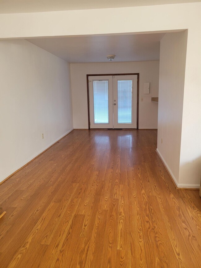 Photo - 1303 Snowflake Cir