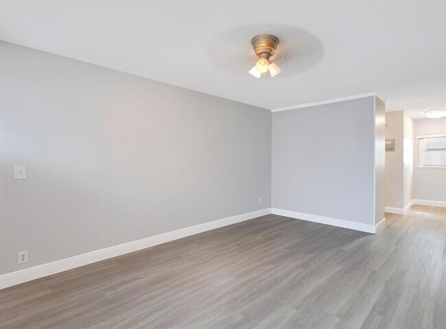 Photo - 4228 N Ocean Blvd Unidad 14