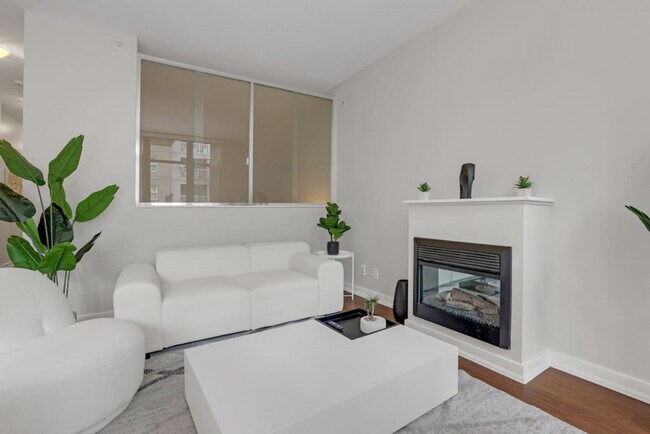 Photo - 444 W 6th Ave Unit ID1051953P