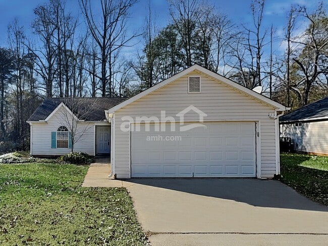 Building Photo - 271 Village Dr