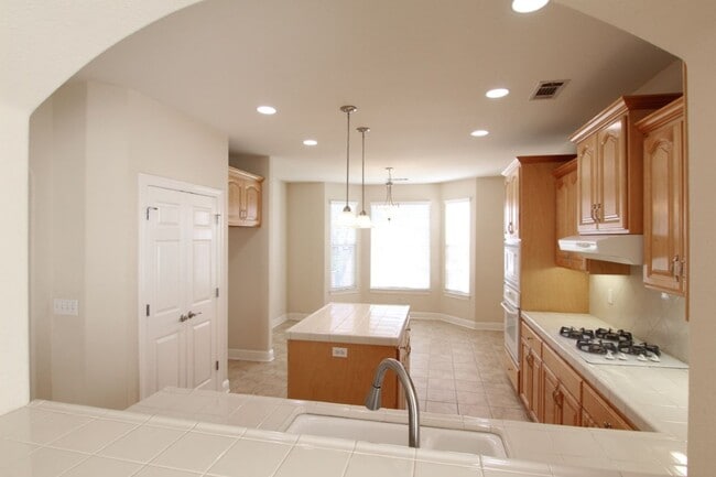 Photo - Spacious Home Near Mountain View School with a 3 Car Garage