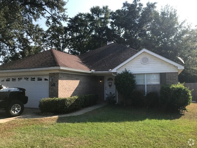 Building Photo - UPCOMING LISTING Rental