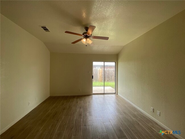 Photo - 2207 Wright Way