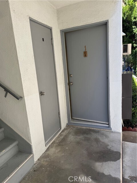 Photo - 350 W Wilson Ave Unit 1