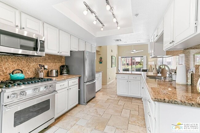 Photo - 2985 E Avery Dr Unit C