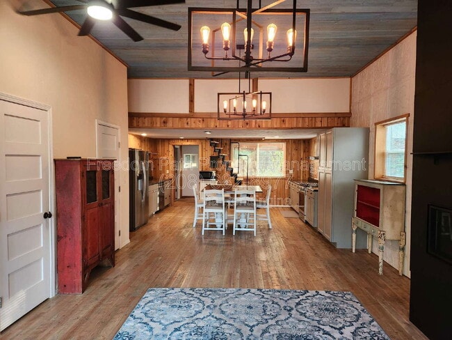 Photo - 20 Lilac Ln