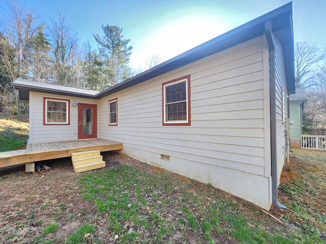 Black Mountain Rental-Montreat Rd - Black Mountain Rental-Montreat Rd