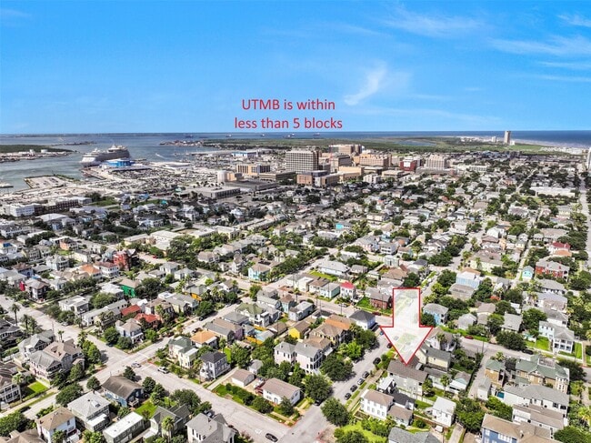Photo - 1615 Winnie St