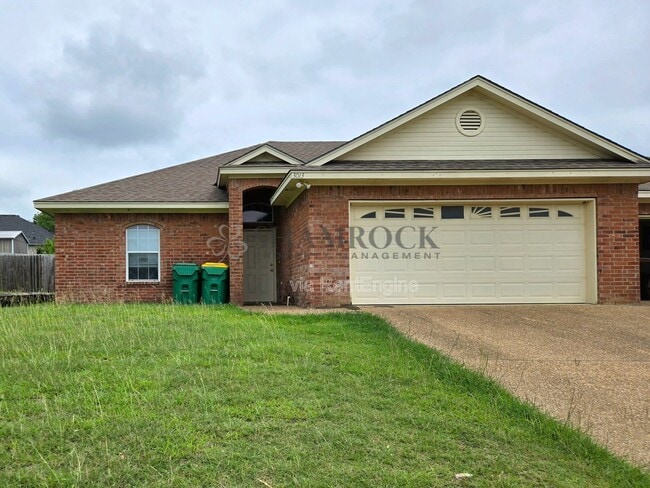 Building Photo - 3013 Palomino Trail Rental