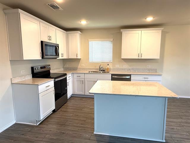 Photo - 472 Lake Erie Dr