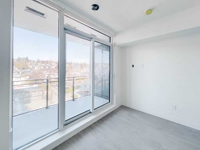 Photo - 901 Lougheed Hwy.