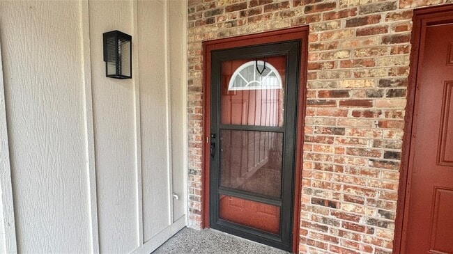 Photo - 8903 Trone Cir Unidad B