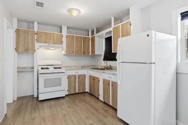 Photo - 205 Cunningham Dr