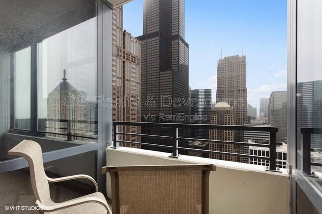 Building Photo - 235 W Van Buren St Unit 4501