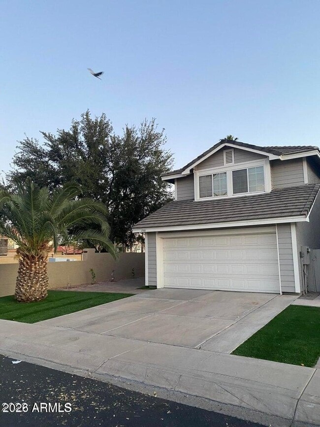 Building Photo - 1301 W Windrift Way