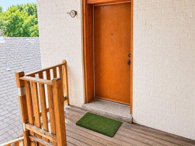 Photo - 3560 W Cortland St Unit 3RE