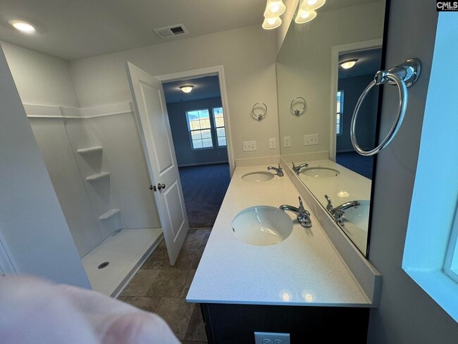 Photo - 289 Brando Wy