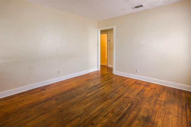 Photo - 5504 Avenue F