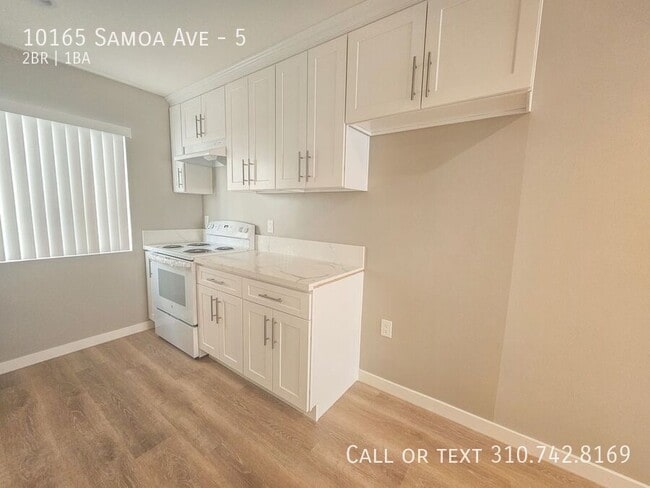 Photo - 10165 Samoa Ave Unidad 5