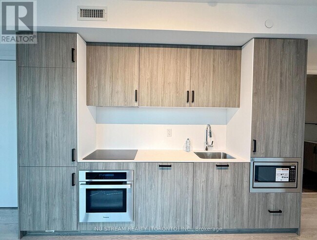 Photo - 88 Queen St E Unit 2203