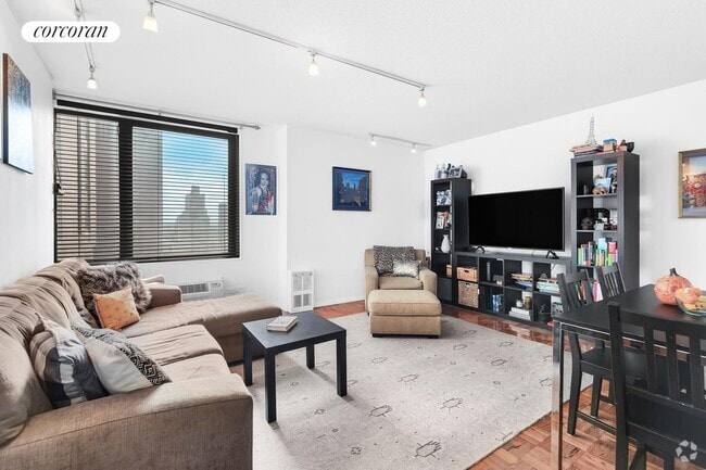 Building Photo - 1641 3rd Ave Rental