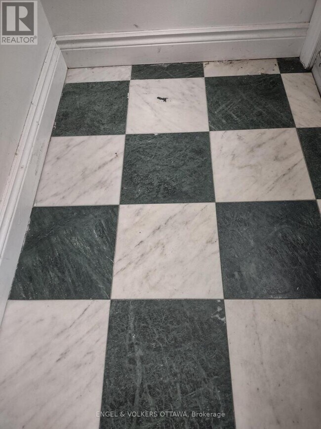 Photo - 306 Presland Rd