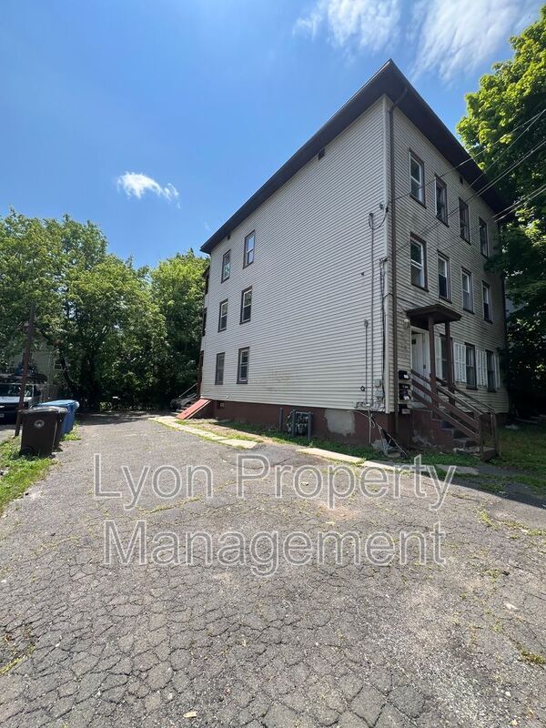 11 E Lawlor St Unit 2nd floor
