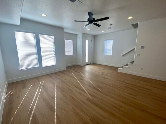 Photo - DARLING TOWNHOME FOR RENT!
