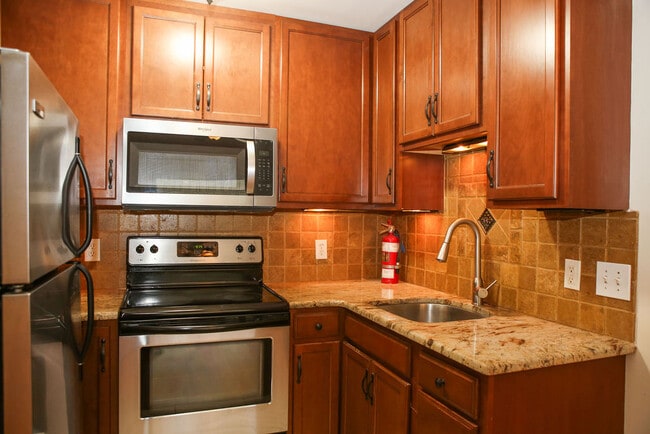 Photo - 817 N Elm St Unit A