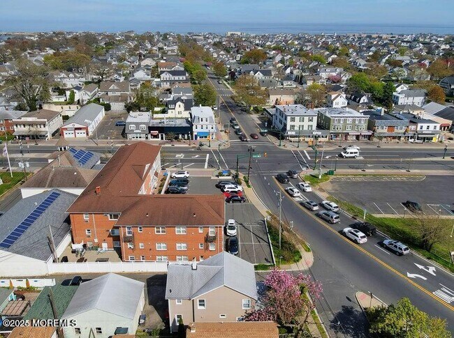 Photo - 612 W Sylvania Ave