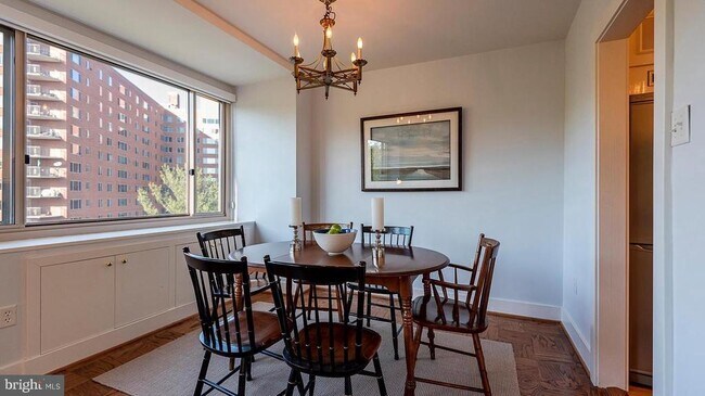 Photo - 4101 Cathedral Ave NW Unit 907