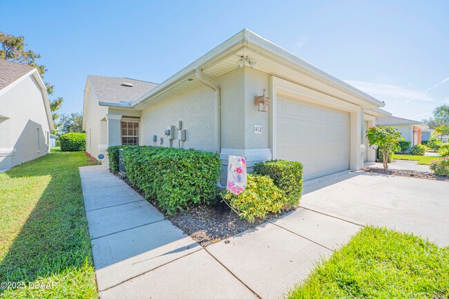Photo - 1412 Coconut Palm Cir House