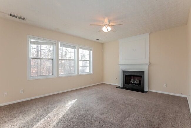 Photo - 7069 Silver Bend Pl SE