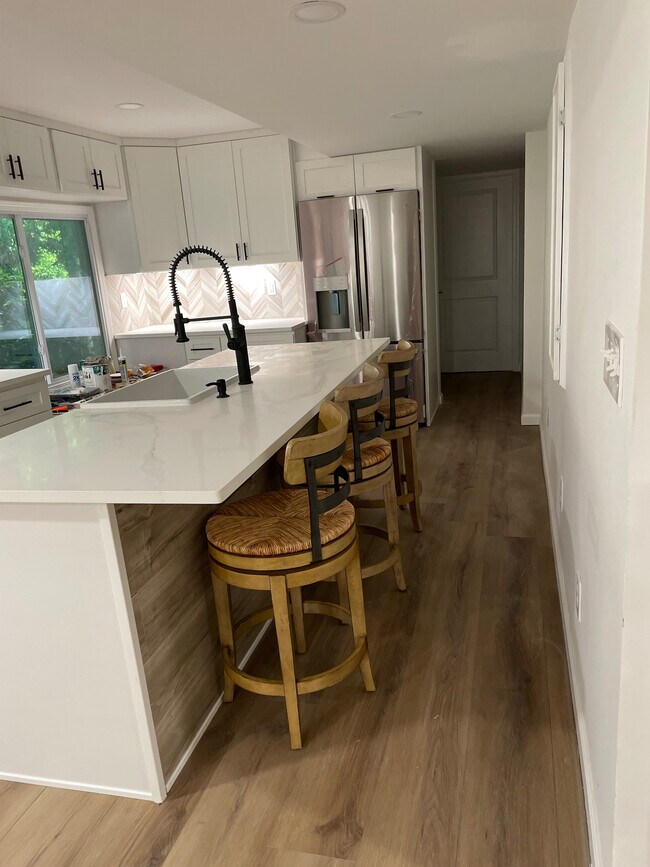 Photo - Room in Apartment on Wynfair Dr