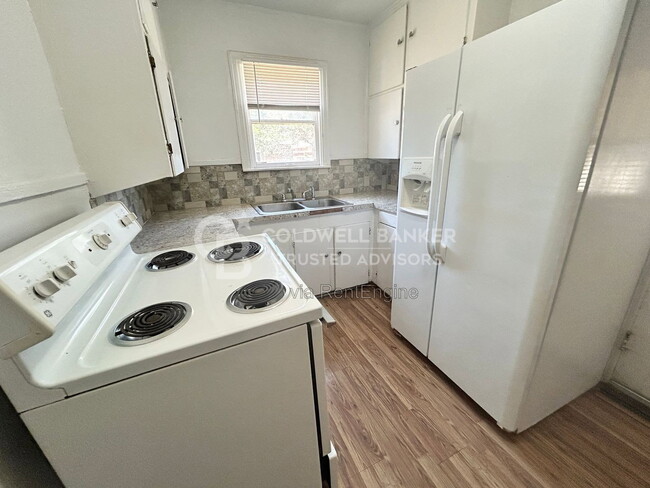 Photo - 114 Avenue V