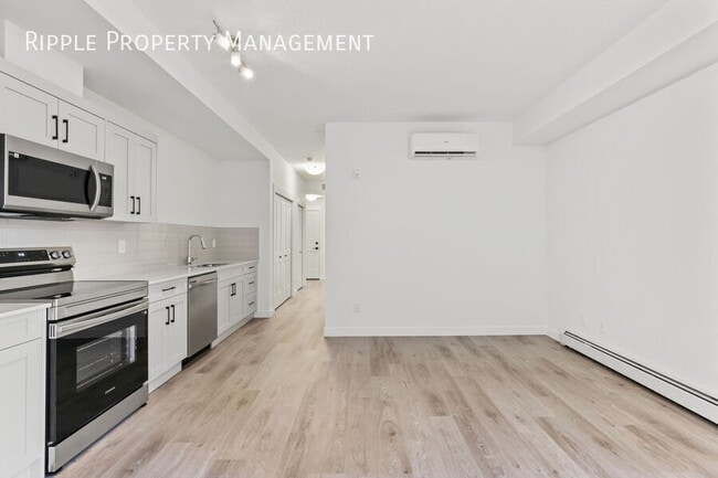 Photo - AMAZING 1 BED/ 1 BATH CONDO WITH PETS ALLOWED! Unité 1202