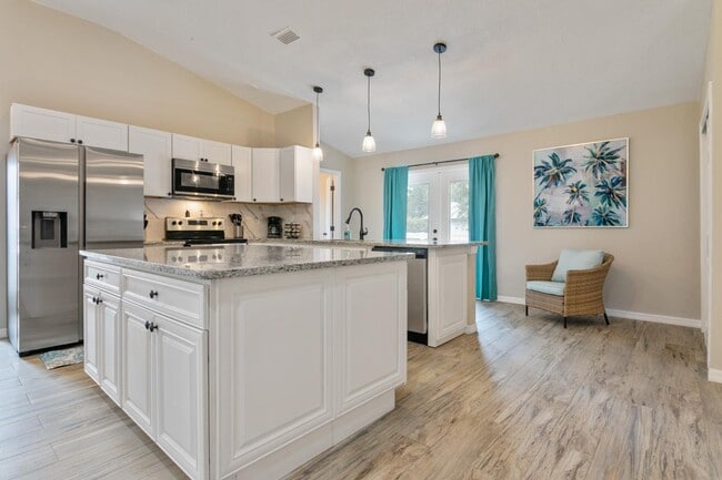 Building Photo - 3030 Amelia Rd Rental