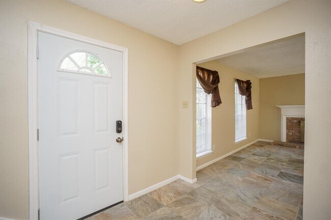 5639 Windsong Trl