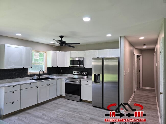 Photo - 350 Longhorn Dr