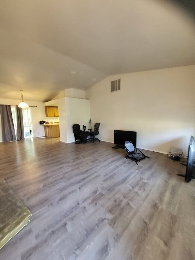 2639 Arrow Wood