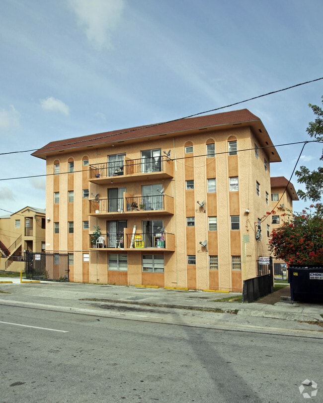 555 SW 4 ST