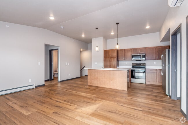 2BR, 2BA - 1,308SF - Living Room