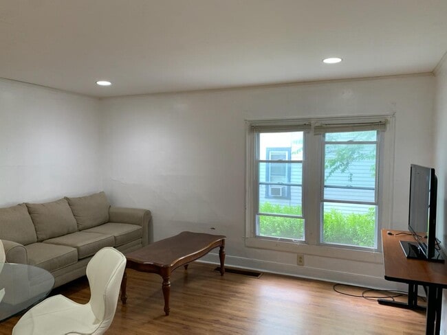 Clean, updated interior - 16 Goethe St