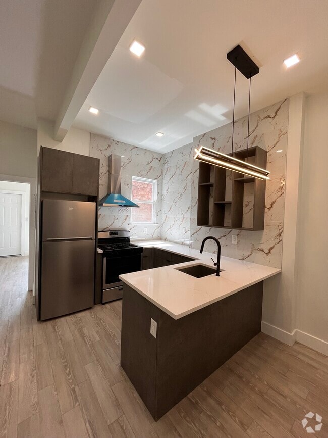 Building Photo - 670 Ocean Ave Unit 1 Rental