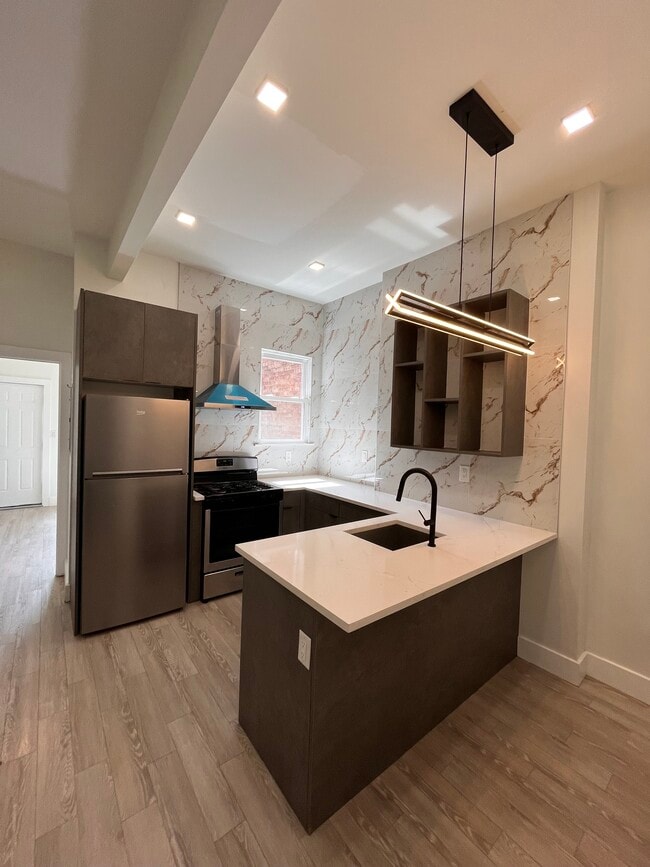 Building Photo - 670 Ocean Ave Unit 1 Rental